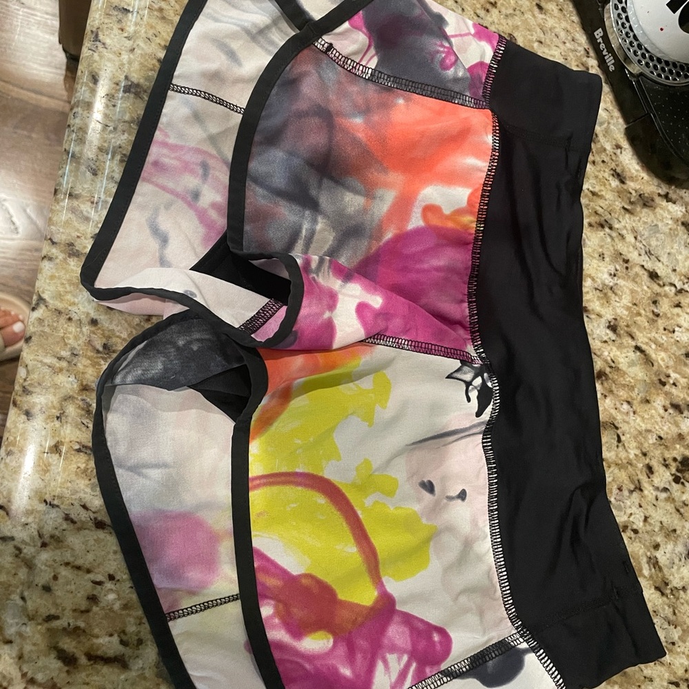 Lululemon speed shorts sz 4 unicorn tears